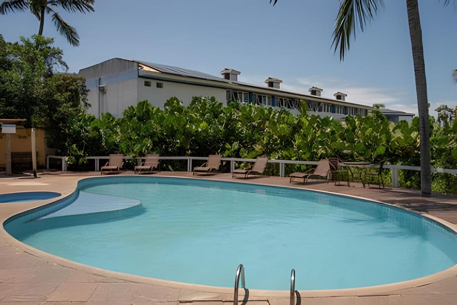 Em Frente A Praia De Taperapuan; Piscina; 1 Quarto; Wifi 300 Mbs; Estacionamento Gratuito 1 Veiculo ポルトセグロ エクステリア 写真